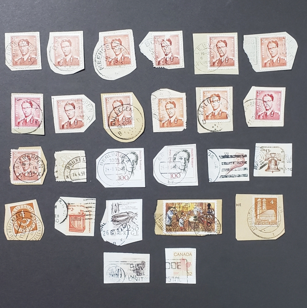 Lot of 25 Postage Stamps, Brown, Crafts!